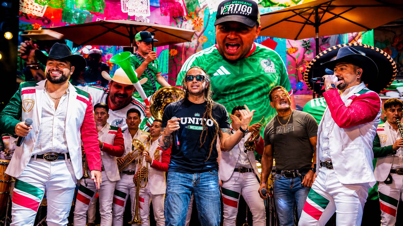 Briggitte Bozzo, Jason Romo, Rorro Villanueva y Lizeth Adamary viven una noche de bendiciones con La Treviñosa