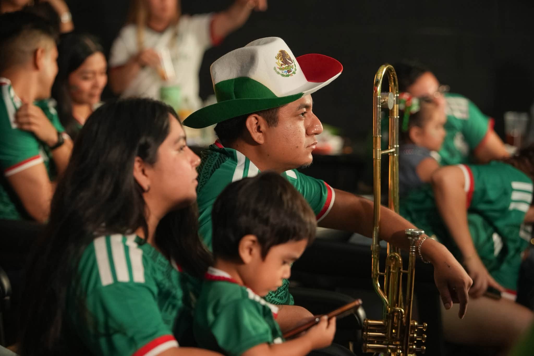 México se despide del Mundial, pero la pasión sigue sonando en La Treviñosa